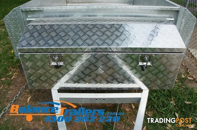 FRONT ALUMINIUM TOOL BOX L1200XW450XH480MM - MODEL 2