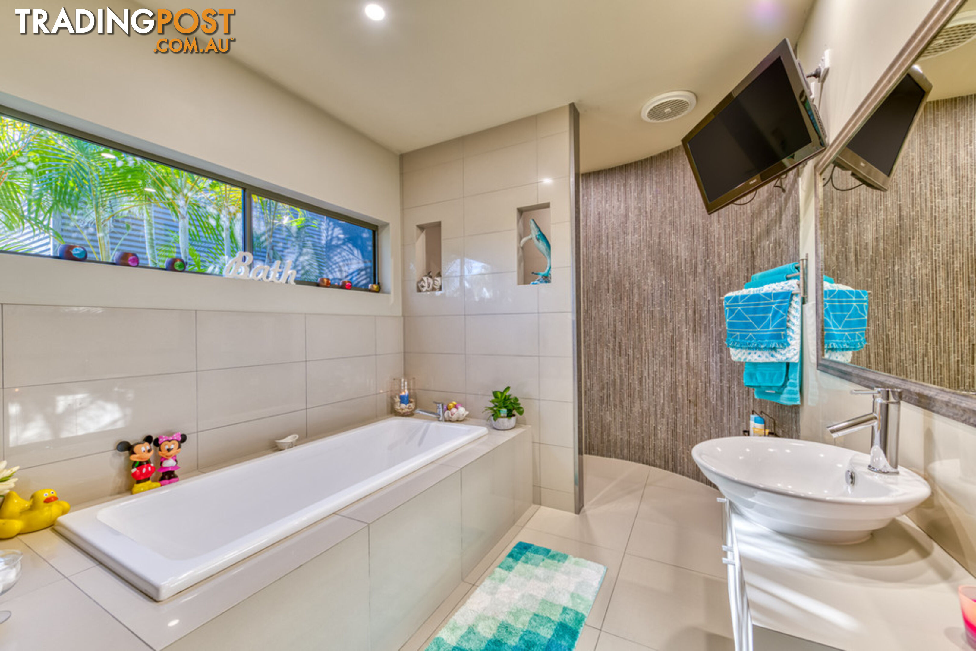 1 Dundowran Beach Esplanade DUNDOWRAN BEACH QLD 4655