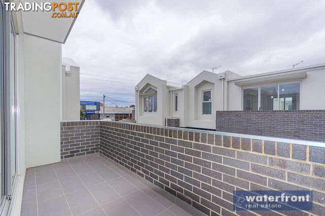 5 22 Military Road AVONDALE HEIGHTS VIC 3034