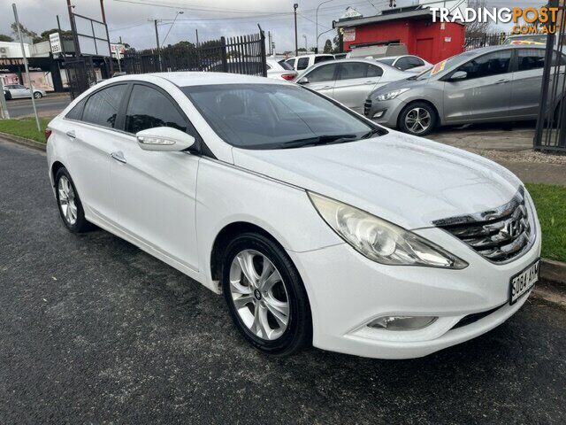 2010 HYUNDAI I45 YF SEDAN
