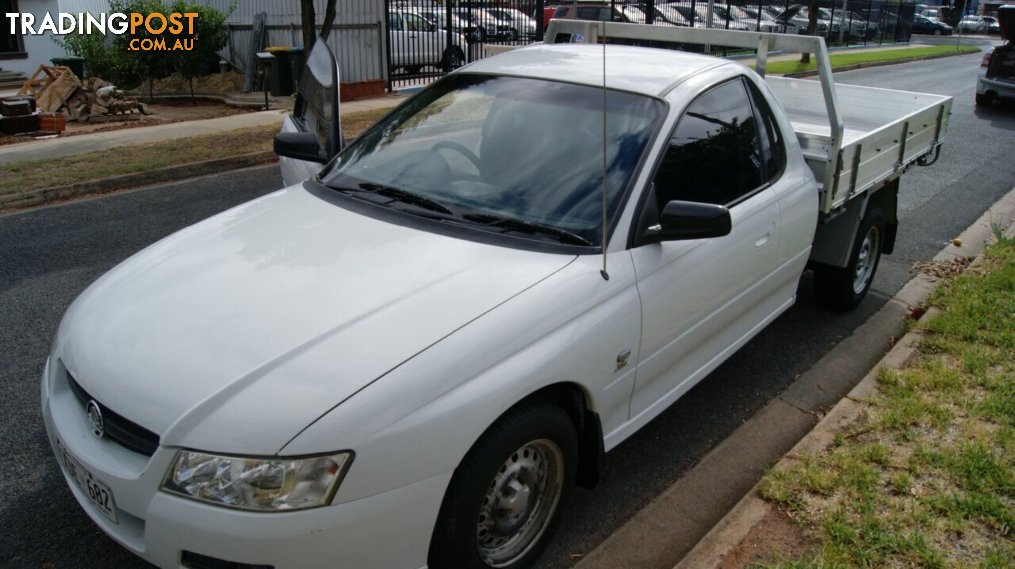 2004 HOLDEN COMMODORE VZ  CAB CHASSIS
