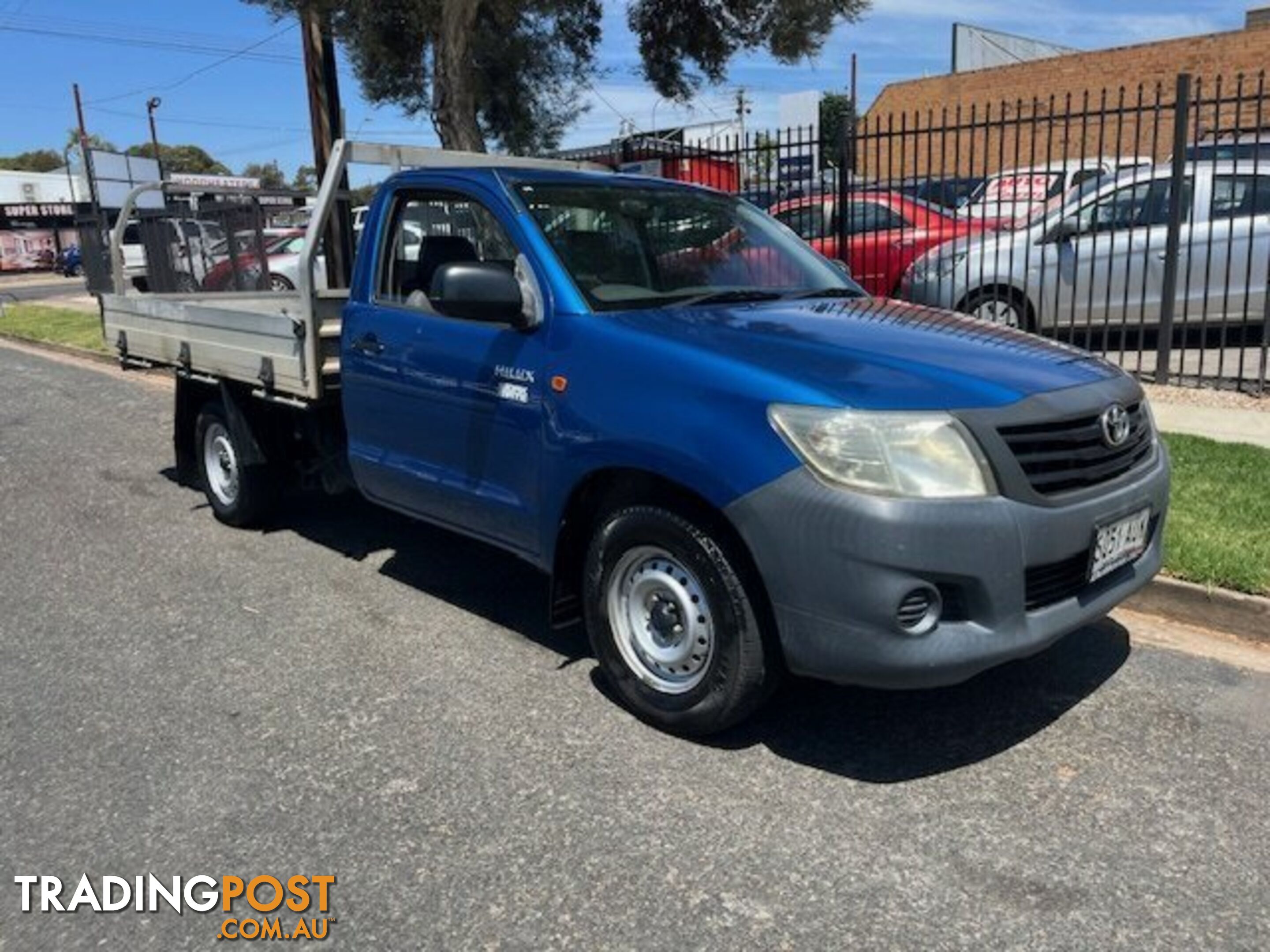 2013 TOYOTA HILUX TGN16R  CAB CHASSIS