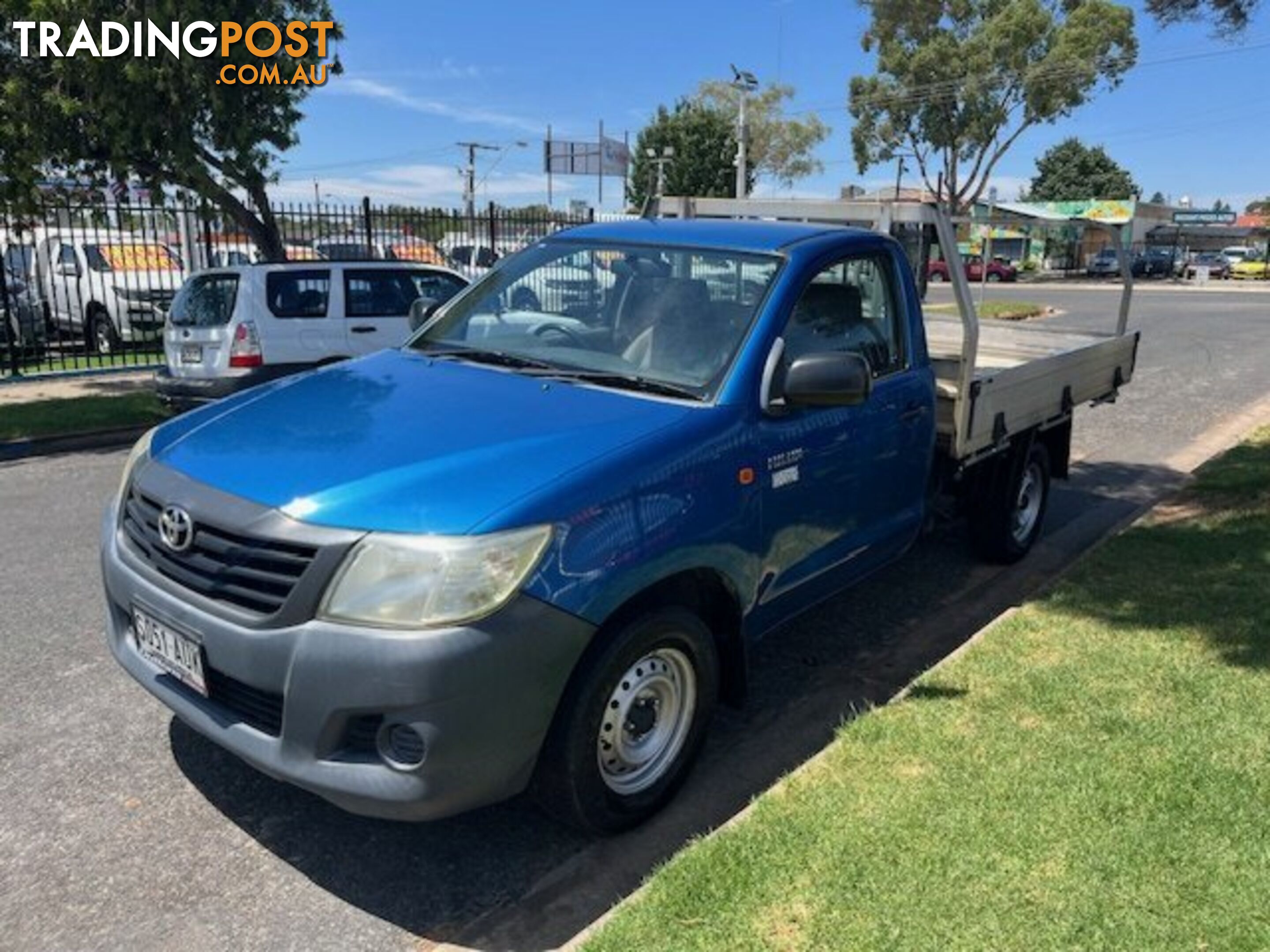 2013 TOYOTA HILUX TGN16R  CAB CHASSIS