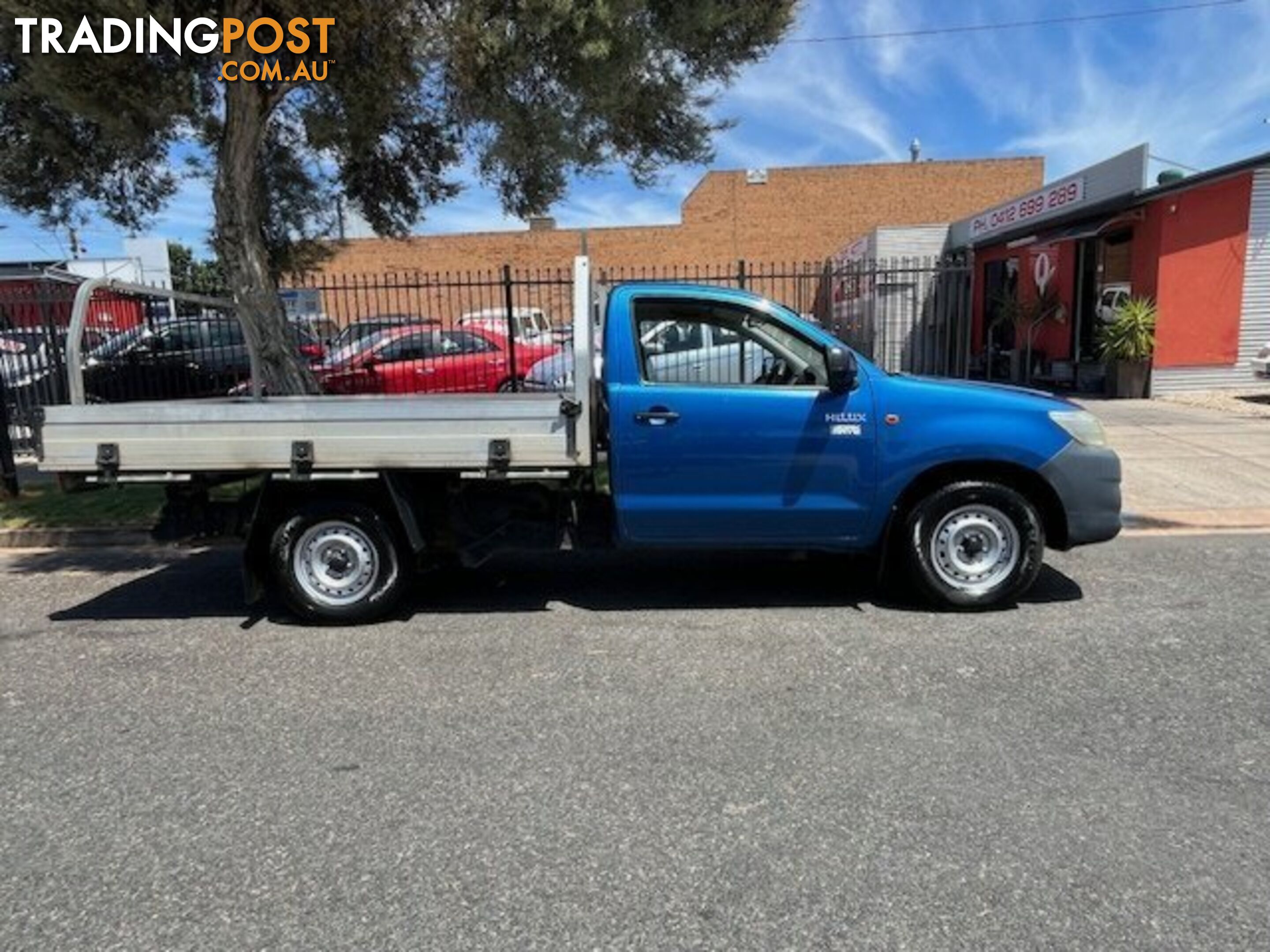 2013 TOYOTA HILUX TGN16R  CAB CHASSIS