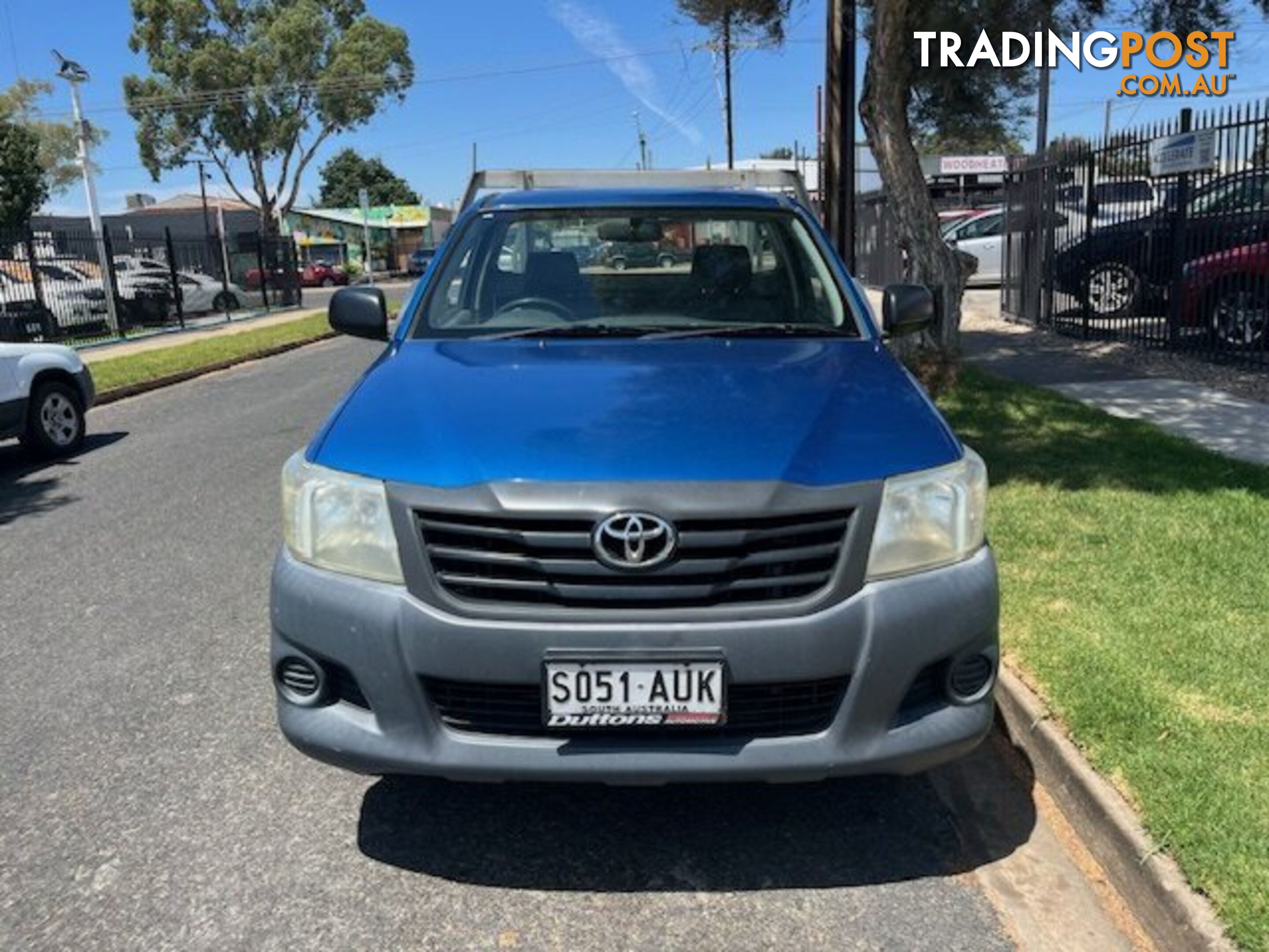 2013 TOYOTA HILUX TGN16R  CAB CHASSIS