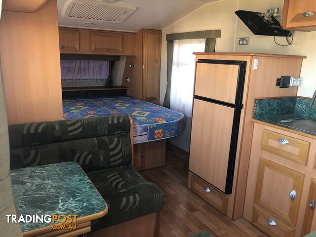 Millard Caravan - photo 2 of 5