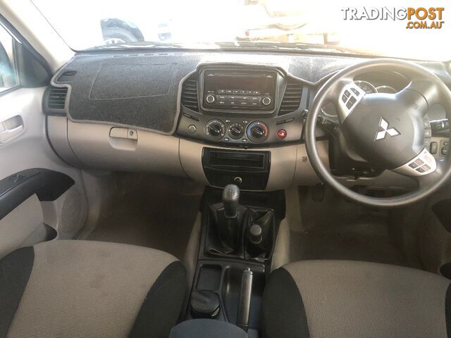 2015 MITSUBISHI TRITON GLX (4x4) MN MY15 DOUBLE CAB UTILITY - photo 2 of 2
