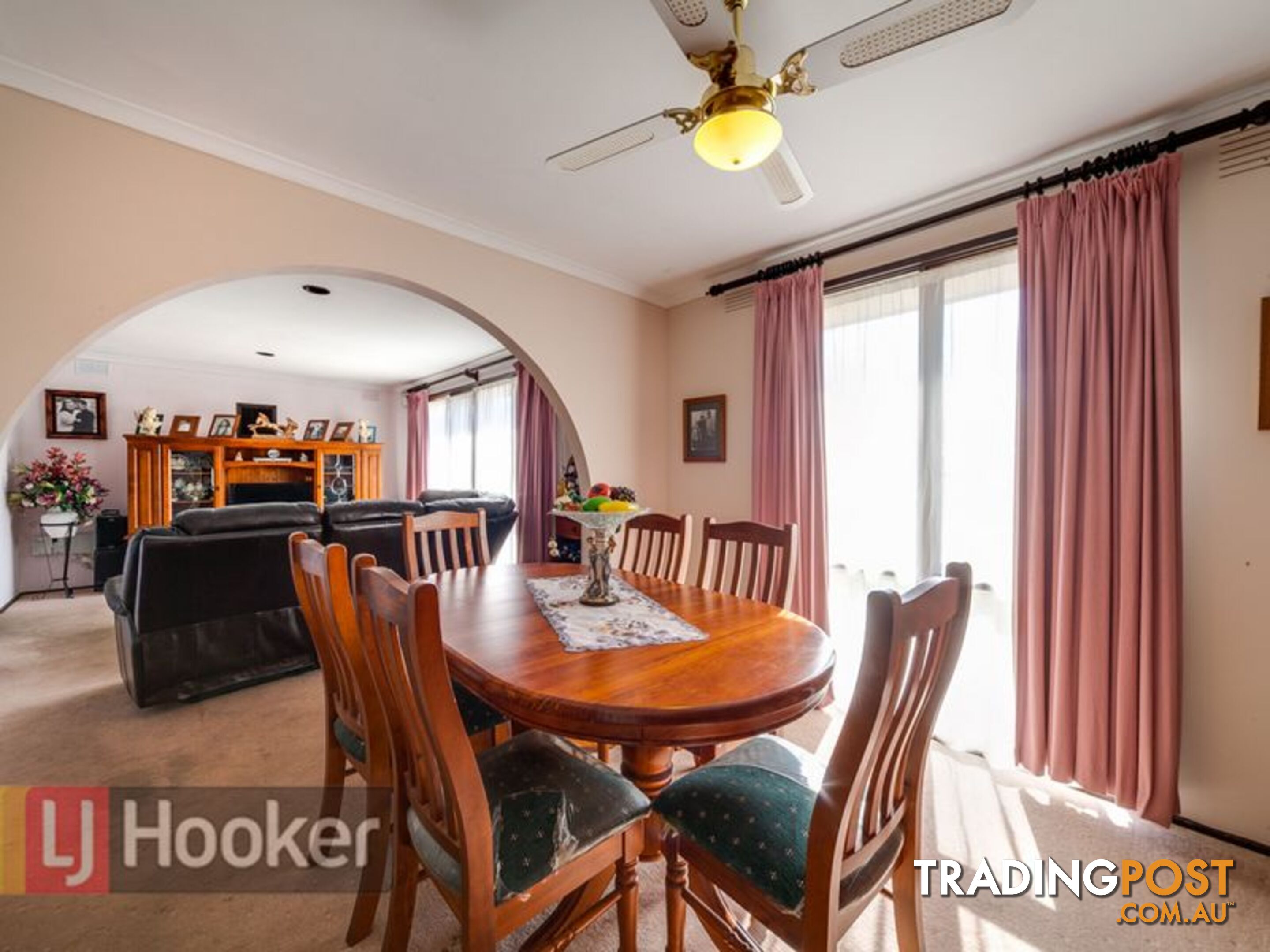 10 LOXWOOD AVE KEYSBOROUGH VIC 3173