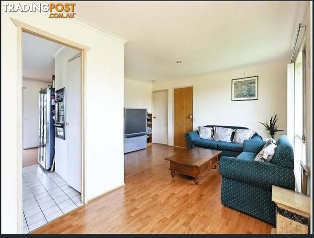 20 ELLINDALE CLOSE HAMPTON PARK VIC 3976