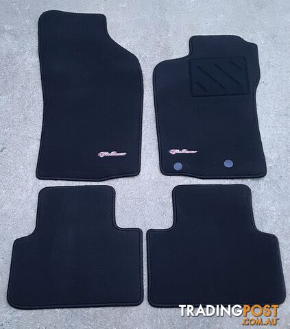 Genuine ALFA ROMEO GT MY03-10 FLOOR MATS SET 50903057 (NEW)