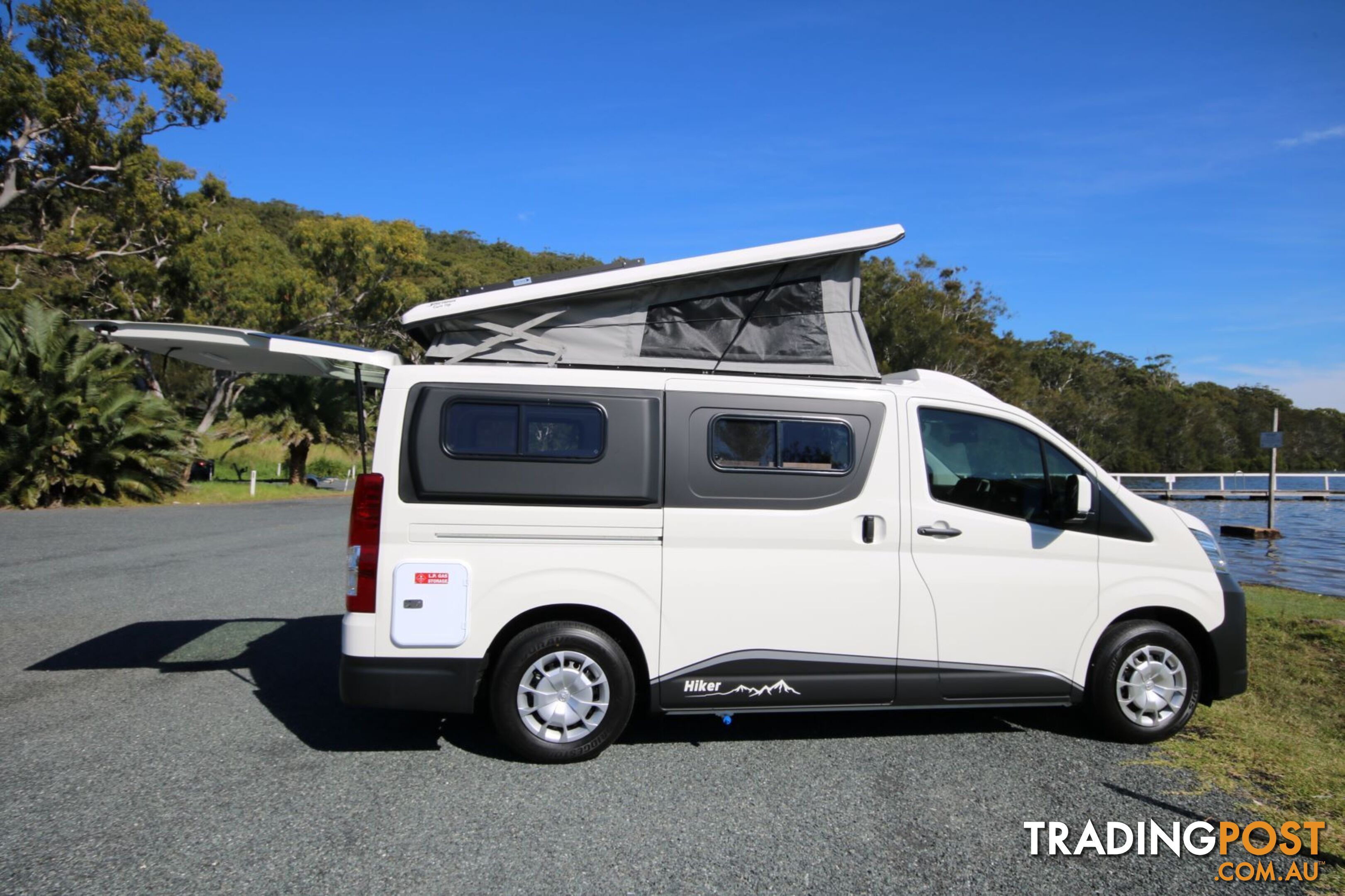 Hiker Toyota Hiace base