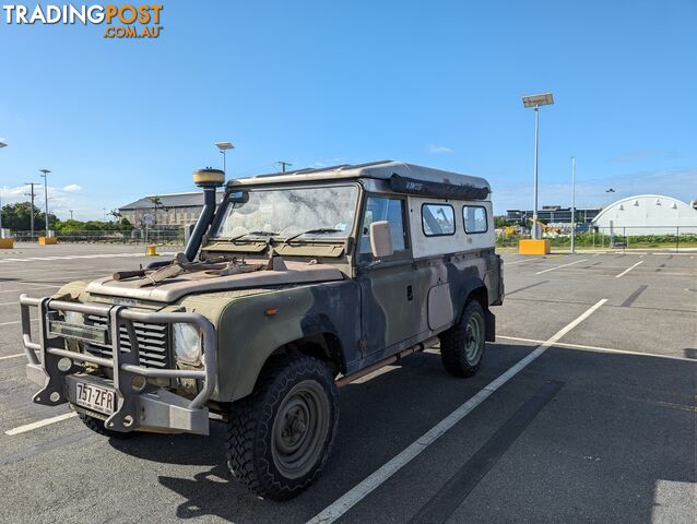 1990 Land Rover 110 Perentie Wagon Manual