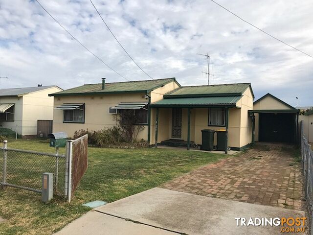 18 Mulyan Street COWRA NSW 2794