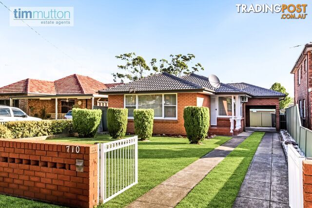 710 Henry Lawson Dr East Hills NSW 2213