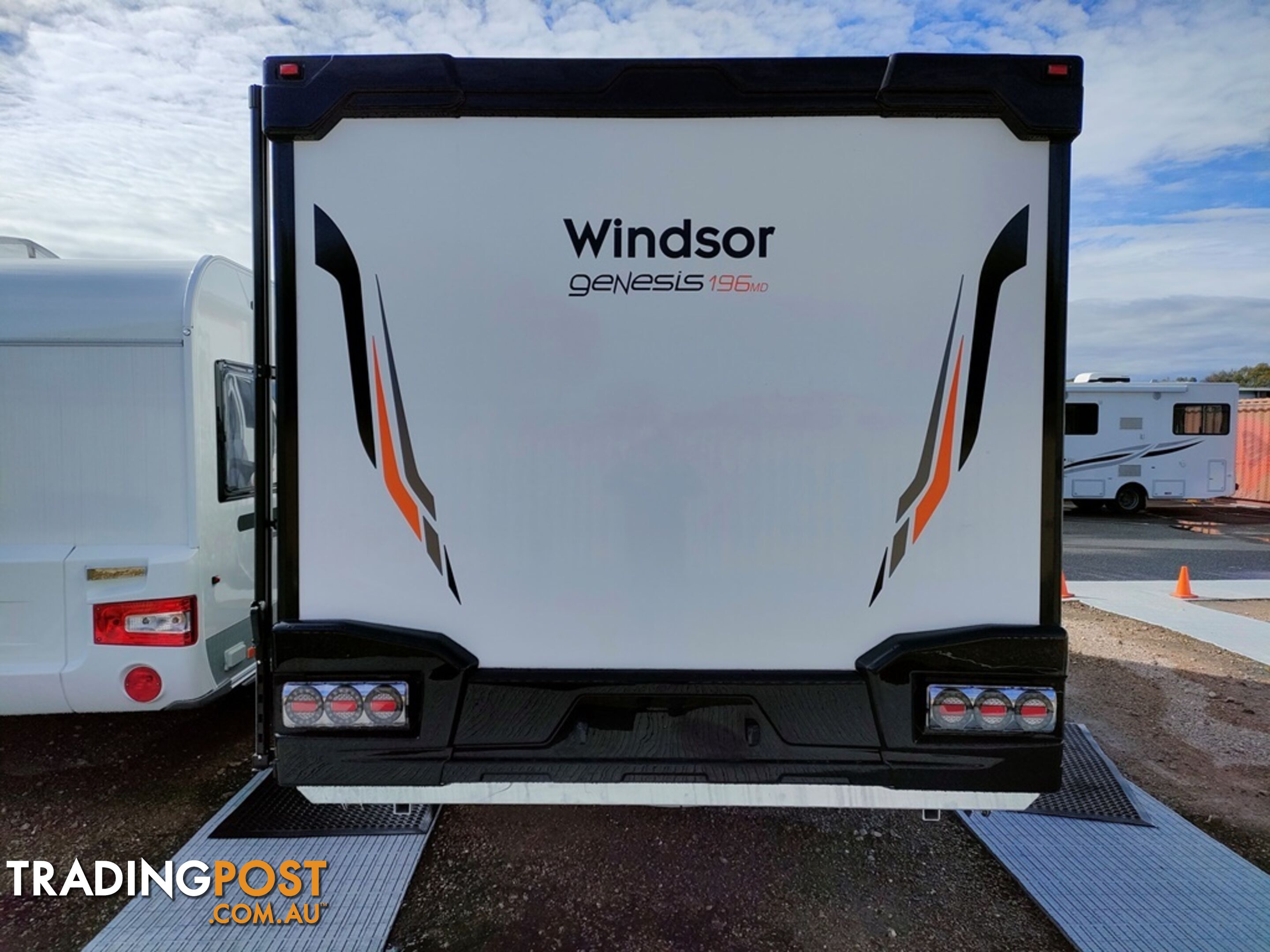 2023 Windsor Genesis 196MD