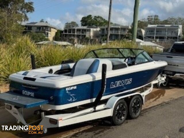 Lewis boat 2024 Eclipse