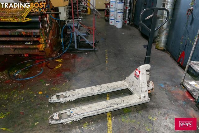 2010 Crown PTH-2045SN Pallet Jack