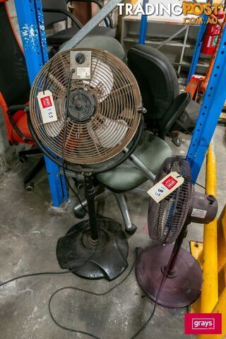 2x Assorted Pedestal Fan