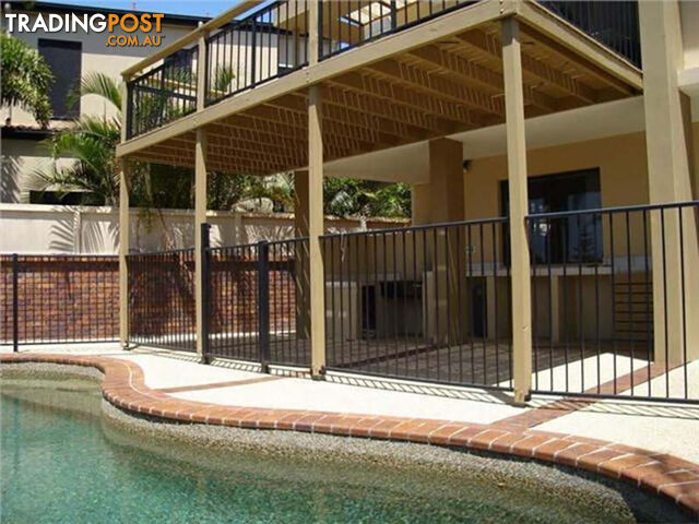 2 Runaway Bay Avenue Runaway Bay QLD 4216