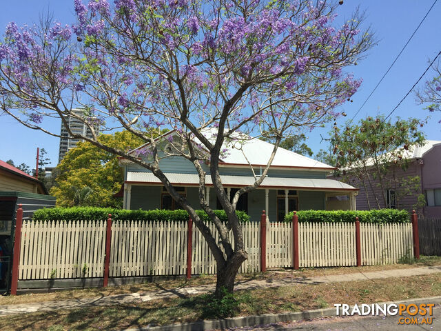 25 Blakeney Street Highgate Hill QLD 4101