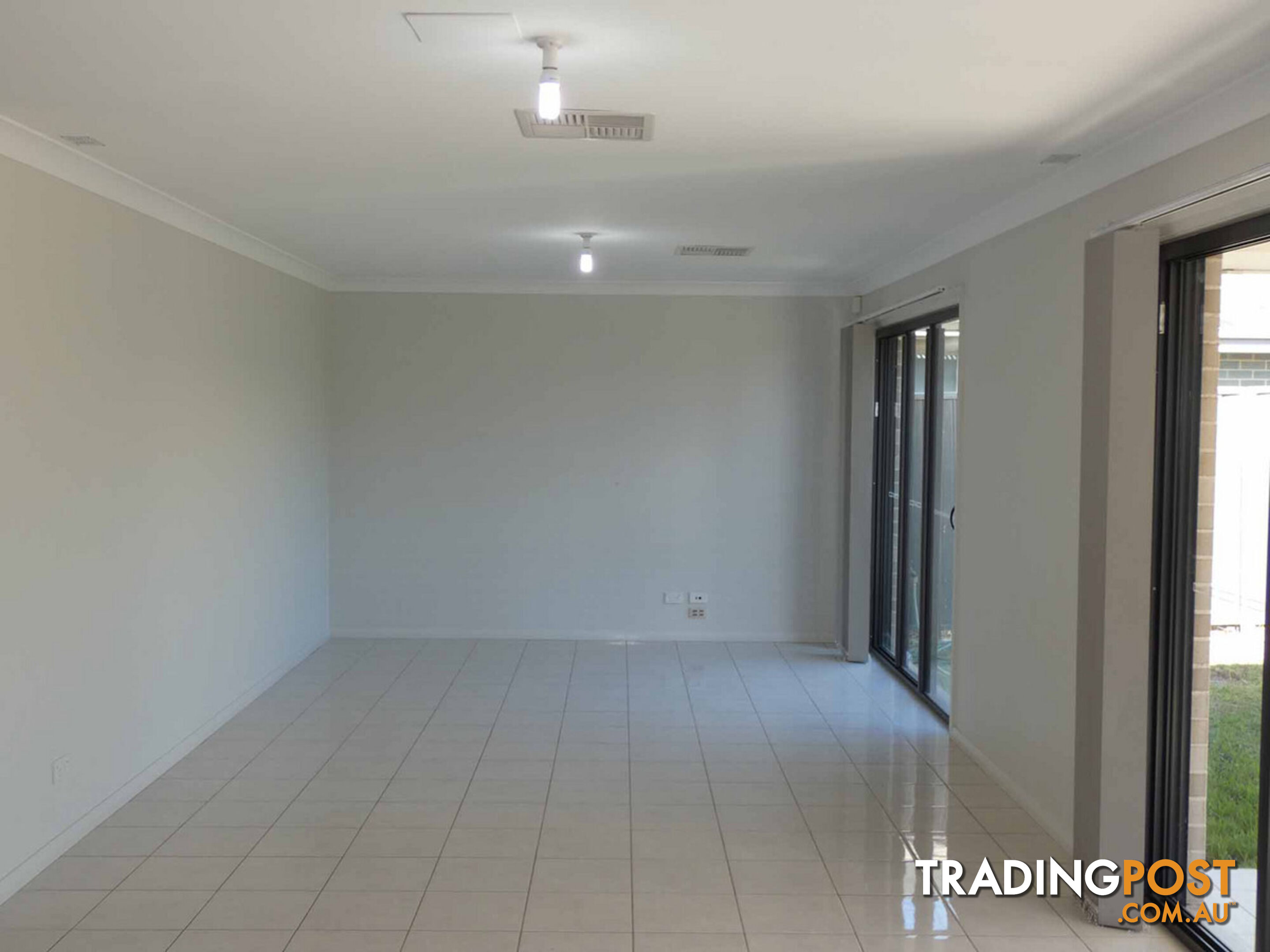 4 Pitt Street Jordan Springs NSW 2747