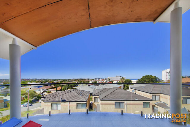 6 9 Edgehill Street Scarborough WA 6019 - photo 4 of 32