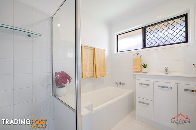 19 Sunstone Street Manly West QLD 4179