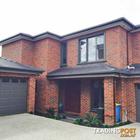 2 15 Orange Grove Camberwell VIC 3124