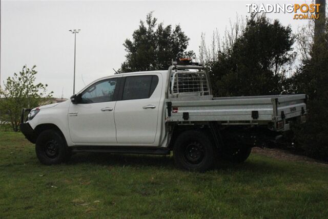 2017 TOYOTA HILUX SR DUAL CAB GUN126R CAB CHASSIS