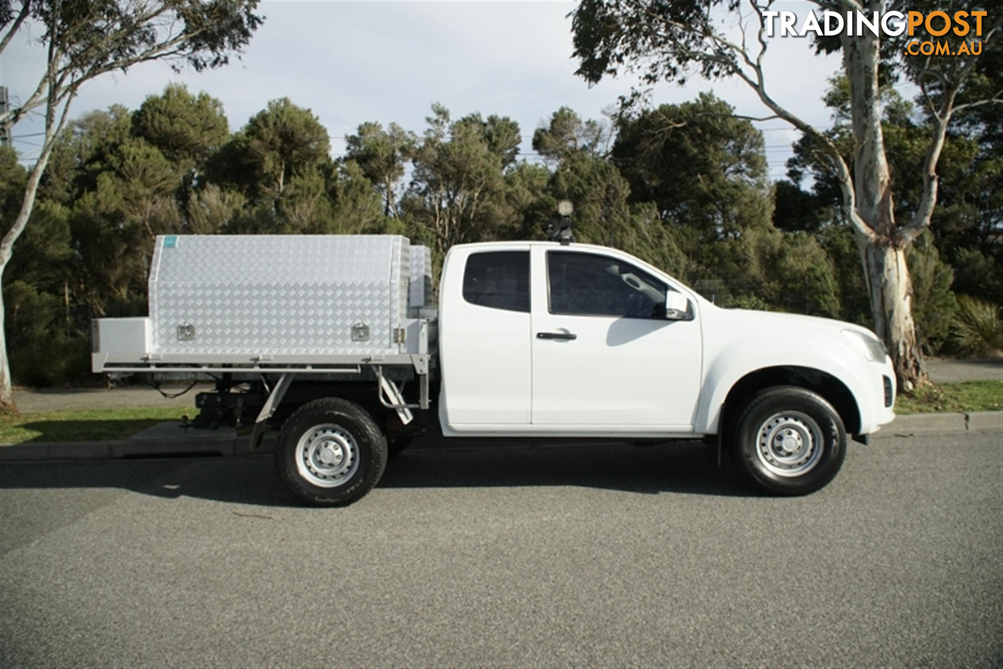 2017 ISUZU D-MAX SX EXTENDED CAB MY17 CAB CHASSIS