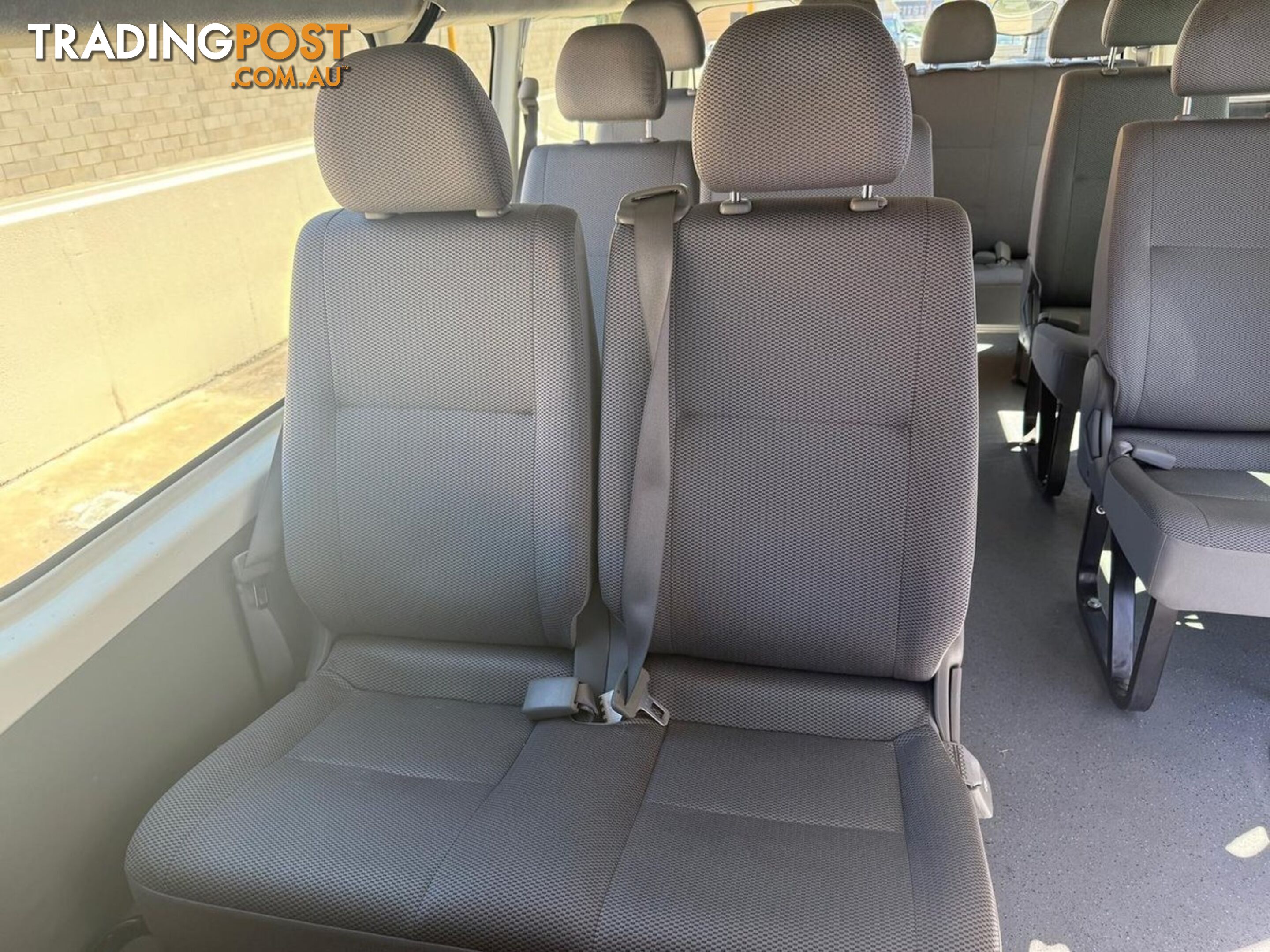 2010 TOYOTA HIACE COMMUTER KDH223R-MY10 EXTRA LONG WHEELBASE HIGH ROOF BUS