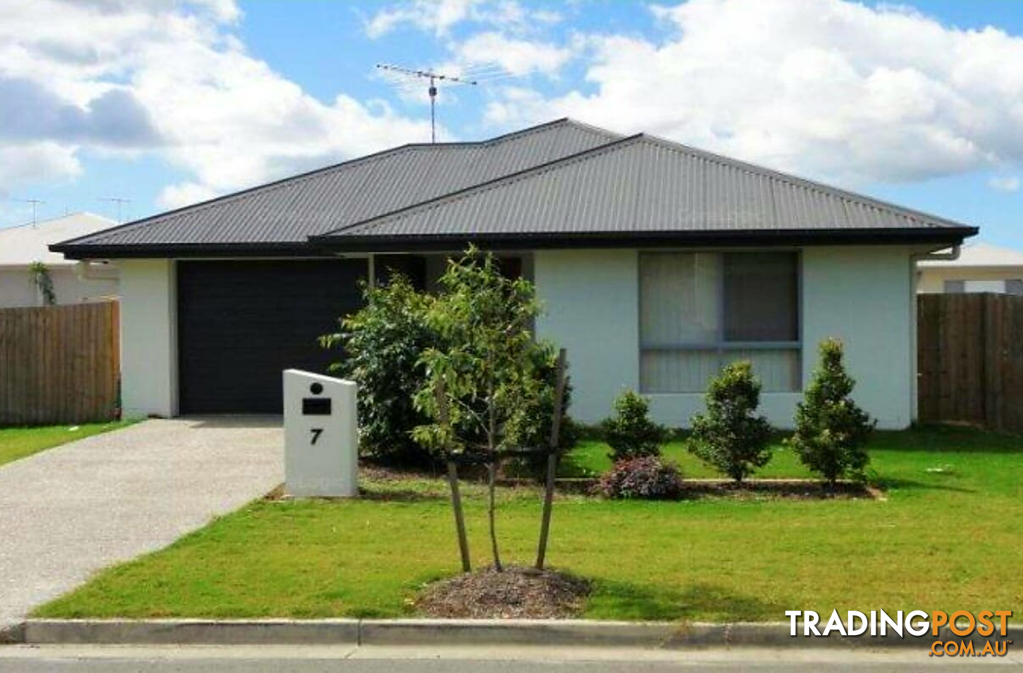 7 Benjamin Street PIMPAMA QLD 4209