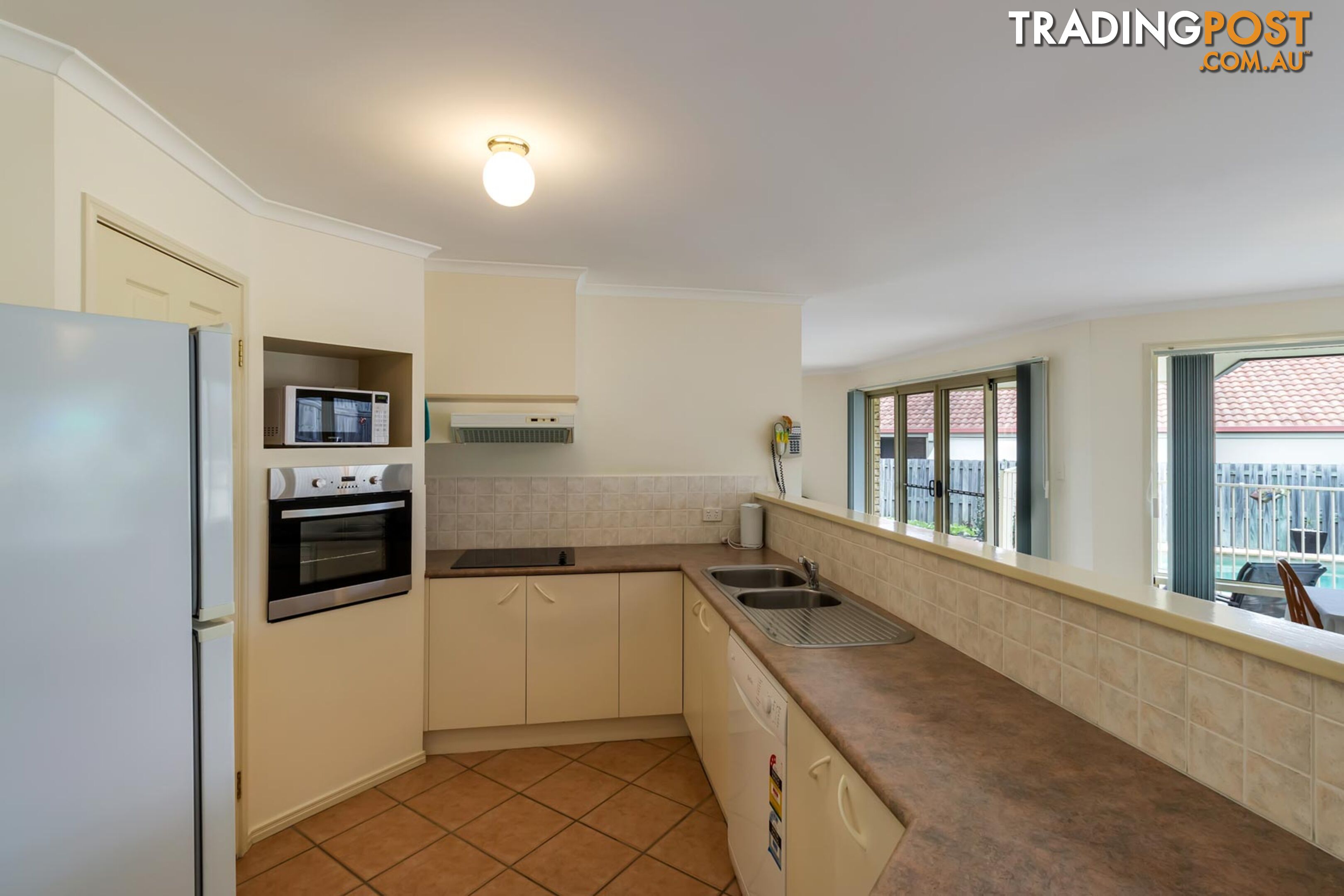 10 Silverash Street OXENFORD QLD 4210