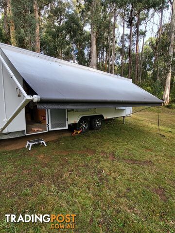 JAYCO STERLING 25FT WITH 2 SLIDE OUTS