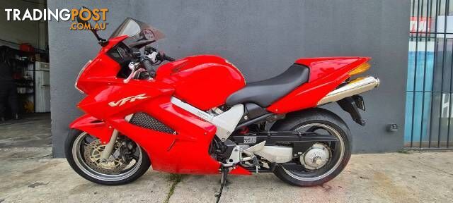 2005 HONDA VFR800FI - photo 2 of 5
