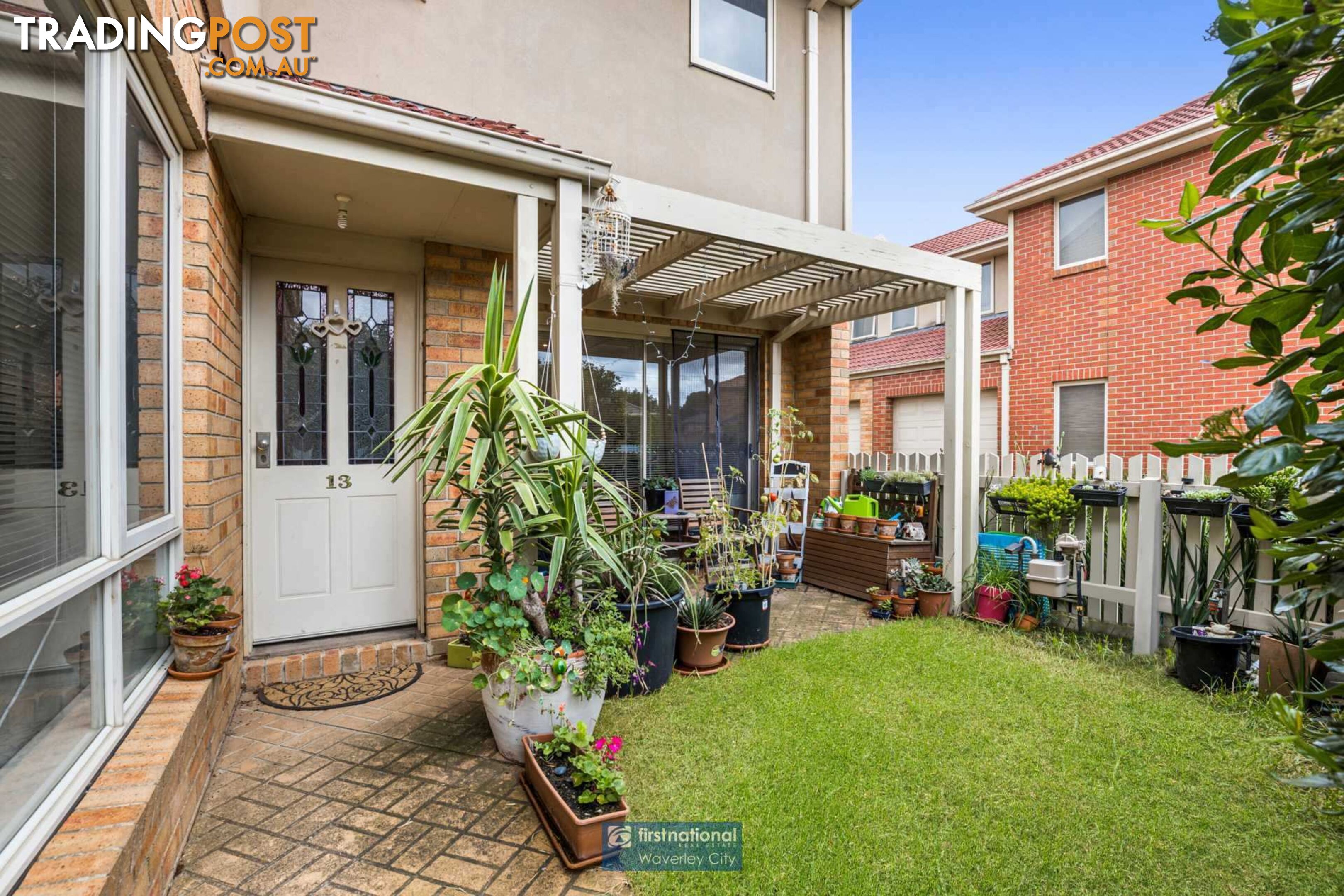 13/2 McKelvie Court Glen Waverley VIC 3150