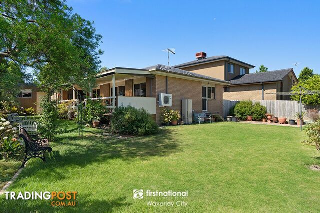 70 Mannering Drive GLEN WAVERLEY VIC 3150