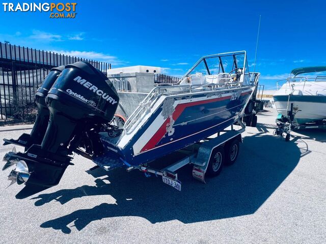 2004 APPROXIMATE MAGNUM 610 RUNABOUT