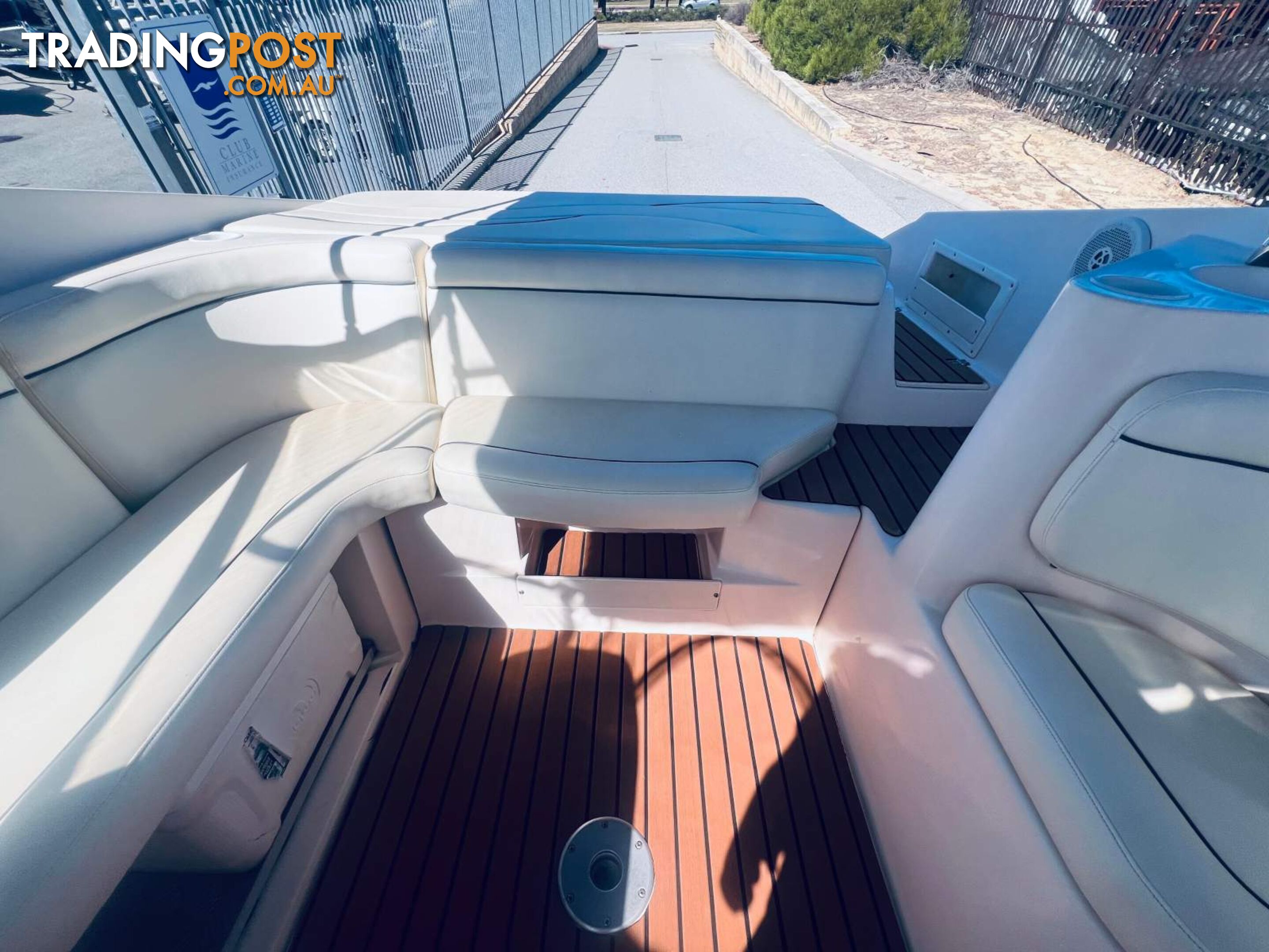 2004 RINKER 232 CAPTIVA