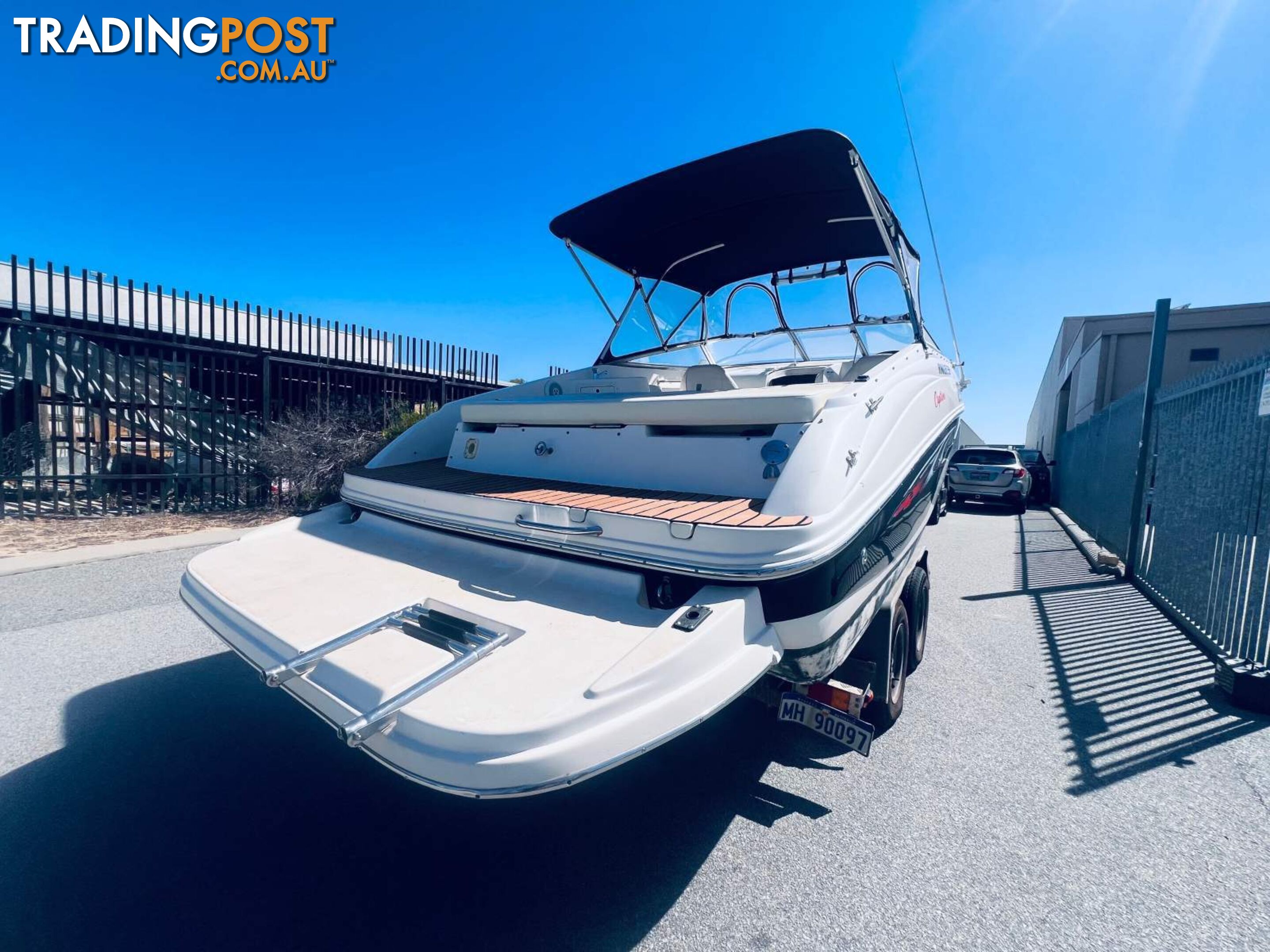 2004 RINKER 232 CAPTIVA