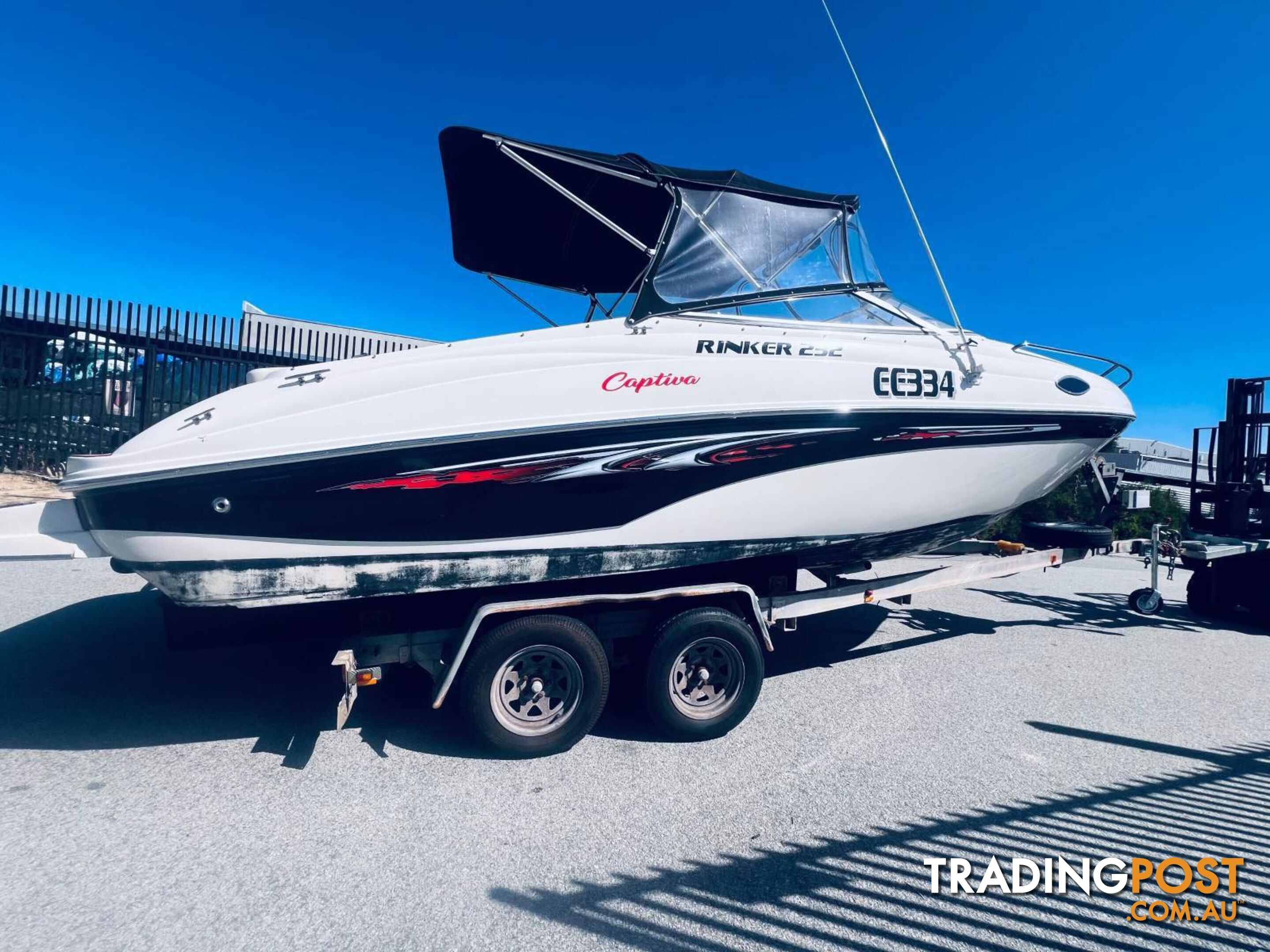 2004 RINKER 232 CAPTIVA