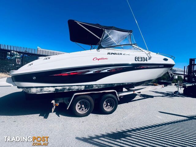 2004 RINKER 232 CAPTIVA