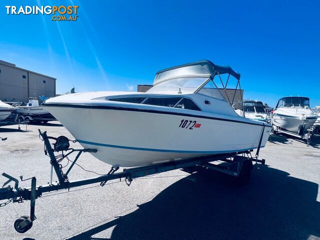 1990 APPROXIMATE SEEKER CABIN CRUISER