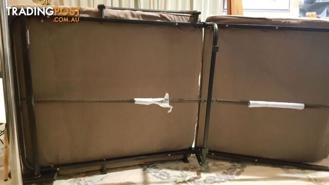 Durable folding heavy duty metal bed frame - photo 5 of 5