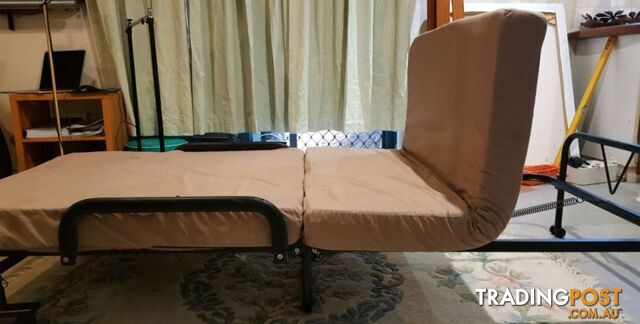 Durable folding heavy duty metal bed frame - photo 4 of 5