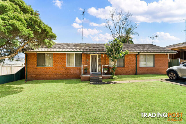 9 Dobell Circuit ST CLAIR NSW 2759