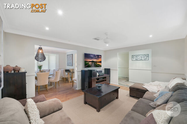 16 The Avenue GLENMORE PARK NSW 2745