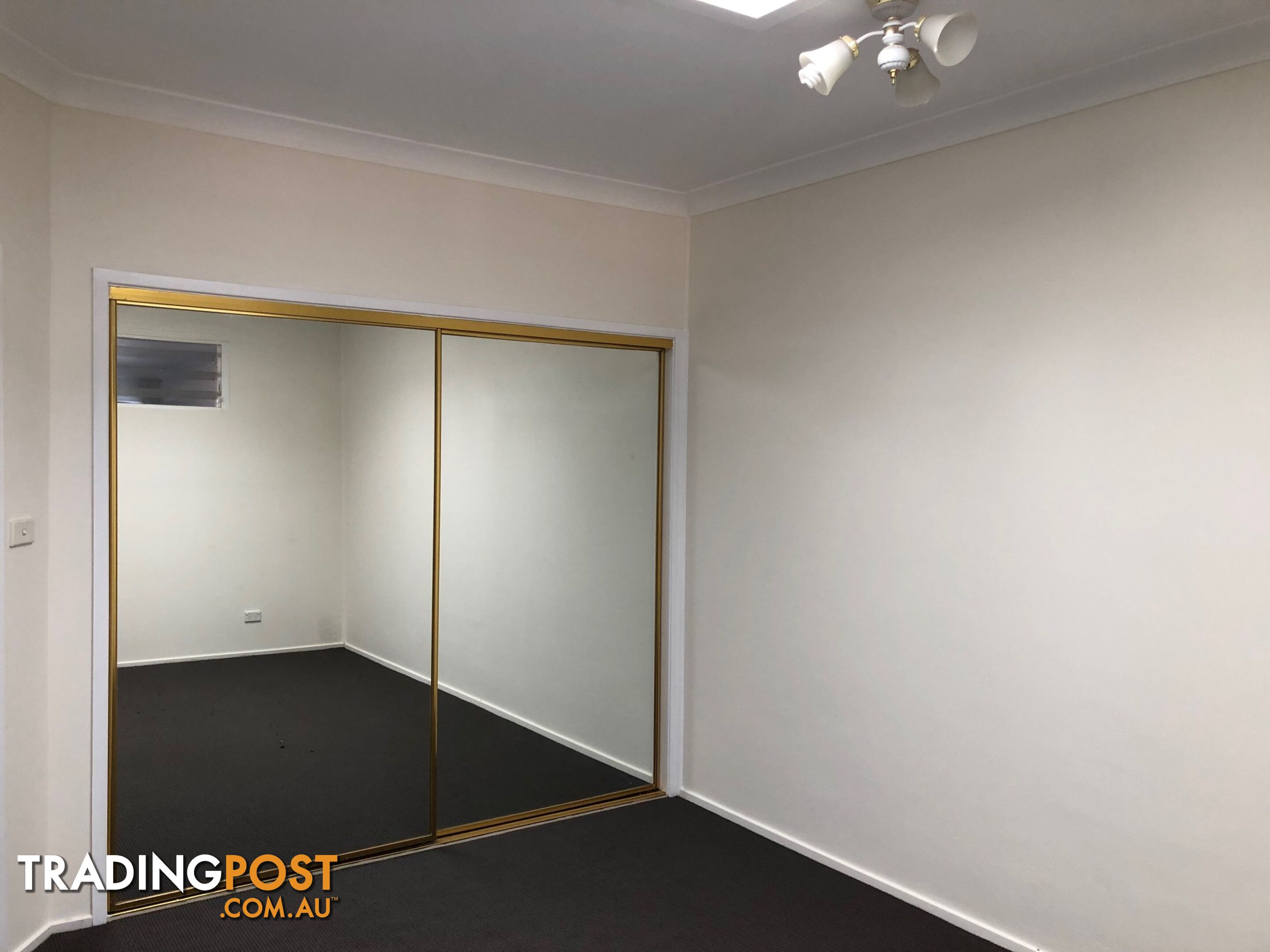 1/8 Bringelly Road KINGSWOOD NSW 2747