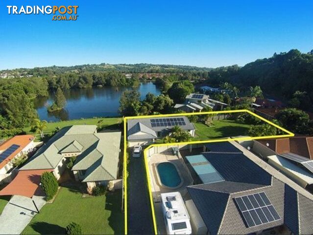 8 Medoc Place TWEED HEADS SOUTH NSW 2486