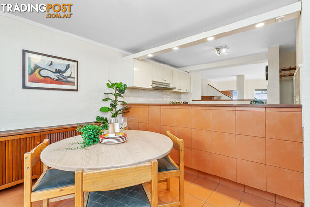 3/8 Robert Street COMO WA 6152